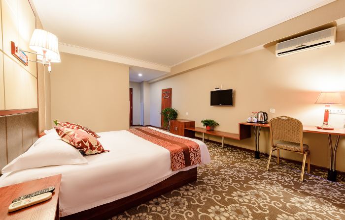 Lanhuahua Hotel (Yinchuan Bus Terminal, Ningxia Medical University General Hospital)