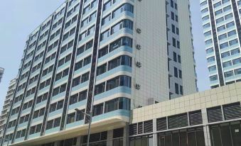 Tusheng Light Luxury Viewing Hotel (Laiwu Longtan East Street Tianzhu Branch)