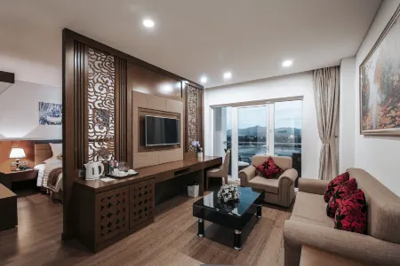 Gold Coast Hotel Resort & Spa