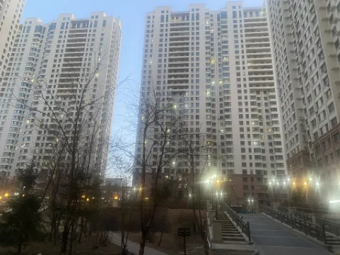 Gegemei Living Apartment (Polytechnic Heida Branch) Отели рядом с достопримечательностью «Harbin·China Normal University Night Market»
