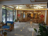 八里溝納山納水民宿