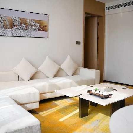 Yutai Inzone Garland Hotel