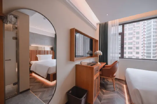 James Joyce Coffetel (Jining Railway Station)