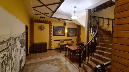 Hotel Jan in the very center Отели рядом с достопримечательностью «Площадь Свободы»