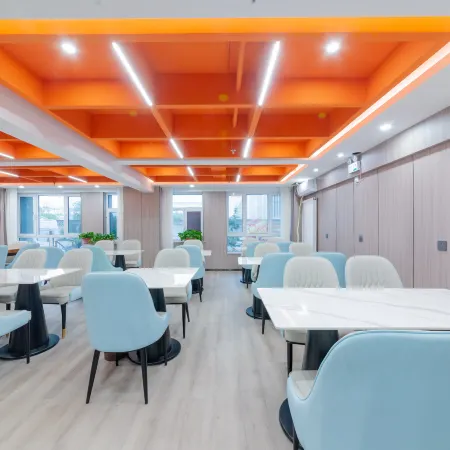 Nalan Hotel (Lanzhou New District Zhongchuan Airport Branch)