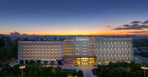 Dunhuang Dongting International Hotel - Bergblick