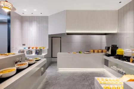 Yiuna Yesi Hotel (International Trade City Phase 1)