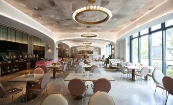 Xinyang Shengde International Hotel