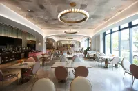 Xinyang Shengde International Hotel