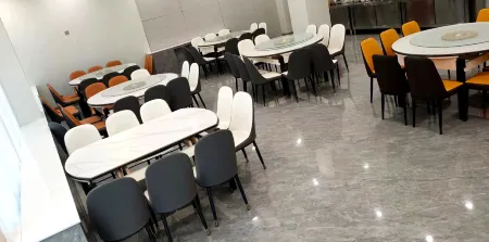 Kaiyuan Junyi Hotel (People's Hospital) Отели в г. Кайюань