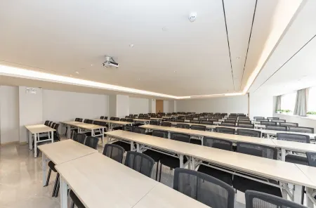 Sanchuanhotel Отели рядом с достопримечательностью «Anhui University of Chinese Medicine (Shaoquanhu New Campus)»