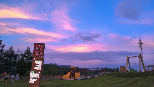 Deshell Turtle Camp Hotel (Daqi Xiling Snow Mountain Branch) In der Nähe des Hotels Photos