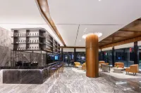 IntercityHotel ทาวเวอร์คบเพลิง ถนนปักกิ่ง อุรุมชี - ที่มีบาร์