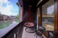 PhoenixLazyCatLinjianglnn - Inns