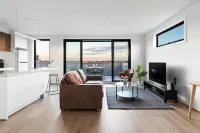 QUEENSVIEW168 APARTMENTS MOONEE PONDS Hotels near Kmart Moonee Ponds
