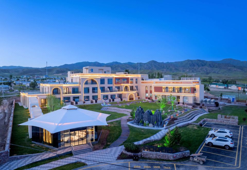 hotel overview picture