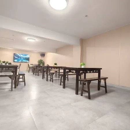 yichunWenTang No.1 Hotel