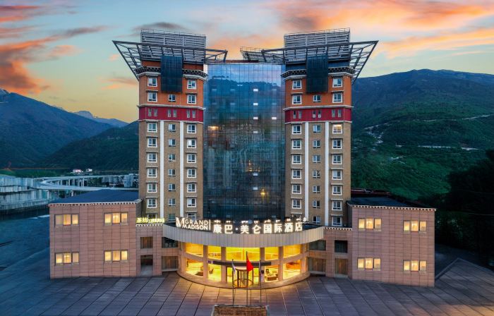 Grand Madison Hotel Kangding Kangba