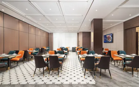 Magnotel Hotel (Xinyangdong Railway Station) Отели рядом со станцией Xinyang East Railway Station