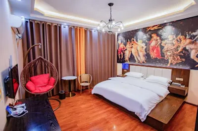 Zhaotong Hongqian Hotel