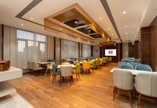 이펑 인터내셔널 호텔 외관