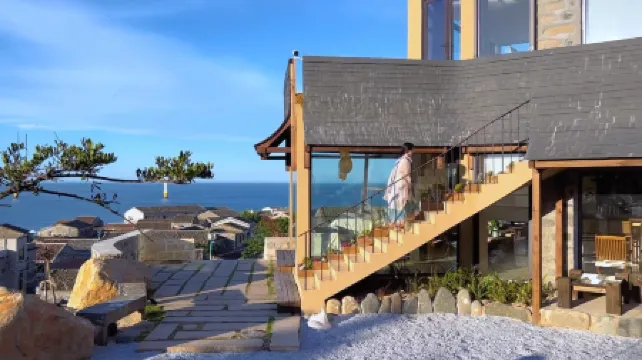 Left Bank Qinglan Sunrise Sea View Manor