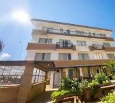 "Meet Not Late · Moonight Audio-Visual Garden (Siguniang Mountain Branch Các khách sạn gần Mount Siguniang