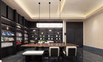 Wuxi YuanTouZhu Scenic Spot YuGang Road Atour Hotel