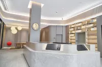 JI Hotel (Zhaoqing Seven Star Crags East Gate Plaza Hengyu City)