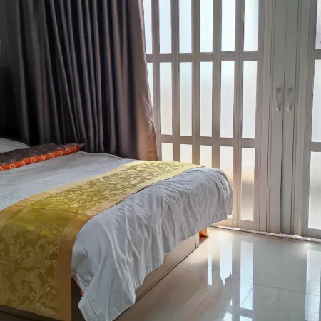 Qichao Homestay (Kaifeng Millennium City Park Wansuishan Martial Arts City)