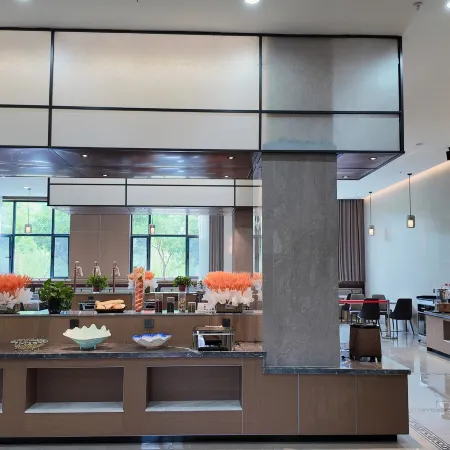 Huining Bell Tower Hotel