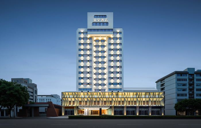 Xiangyang Xiangzhou Hangkong Road Atour Hotel