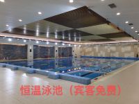 鑫宸酒店(武汉国博店) - 室内游泳池