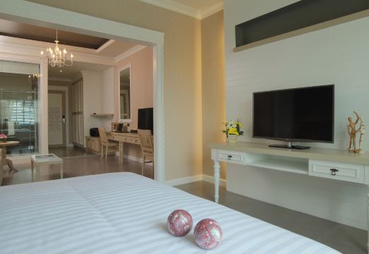 5. 더 라야 수라웡..