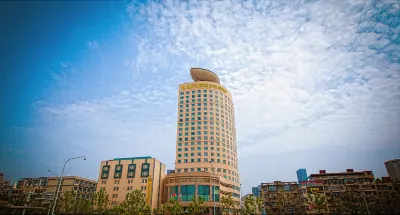 Wuhan Mayflowers Hotel (Wuchang Railway Station Zhongnan Road Metro Station Branch) Hotels near LIANG PIN PU ZI WU LUO LU FU JIA PO DIAN
