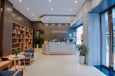 Junyi Hotel (Jiangnan Songcheng Bubugao Square) Hotel di Ganzhou