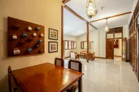 Roemah Noni Macanan Hotels in Danurejan