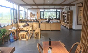 Shangchuan Yishe Guesthouse