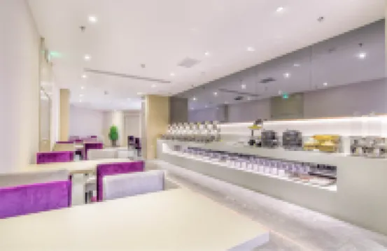 Lifeng Hotel Yining Airport Six Star Street Branch