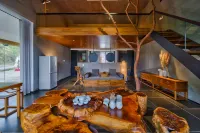 Jiande Suites