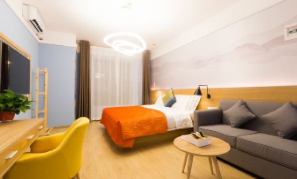 Oak Hotel (Taiyuan Mixc Jinyang Lake Convention and Exhibition Center)