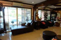 Home Sweet Home Place Hoteles en Mueang Lop Buri District