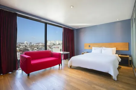 La Villa Hotel