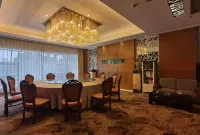 the Peninsula Hotel - breakfast