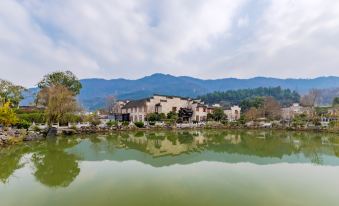 Taohuatanpan Shihua Shanshui Hotel