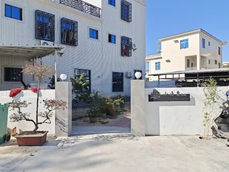 Ledong Xiaohaijiao Homestay Отели рядом с достопримечательностью «Yinggehai Salt Flats»