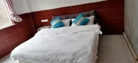 Huangmei Elegant Business Hotel