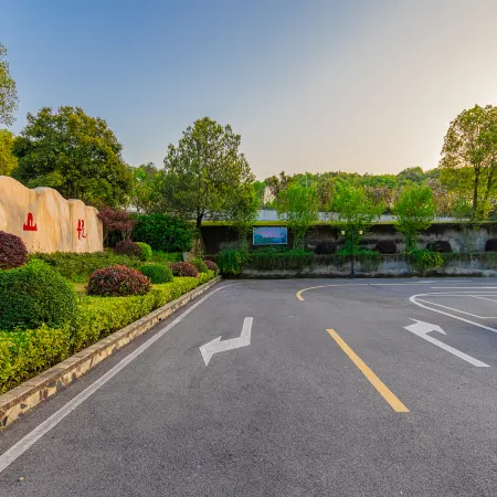 Longshan Garden Hotel