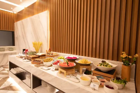 Atour Hotel (Nanchang West Railway Station International Expo City) Отели рядом с достопримечательностью «CPC Nanchang Committee Party School»