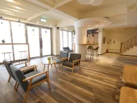 Flora Inn Hotels near Old Town